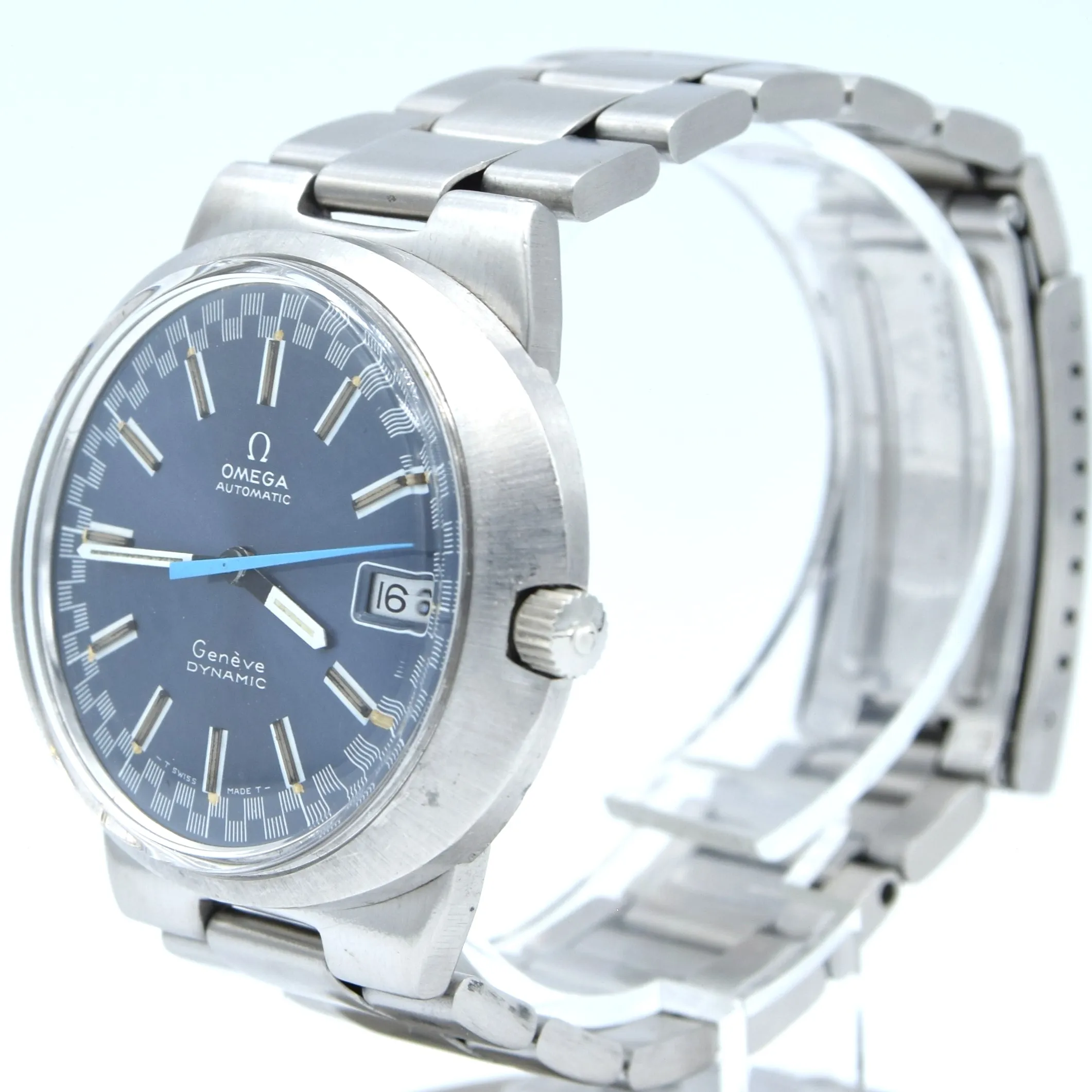 1969 Omega Geneve Dynamic Automatic Date with Rarer blue racing Dial 166.039 in Stainless Steel on Bracelet