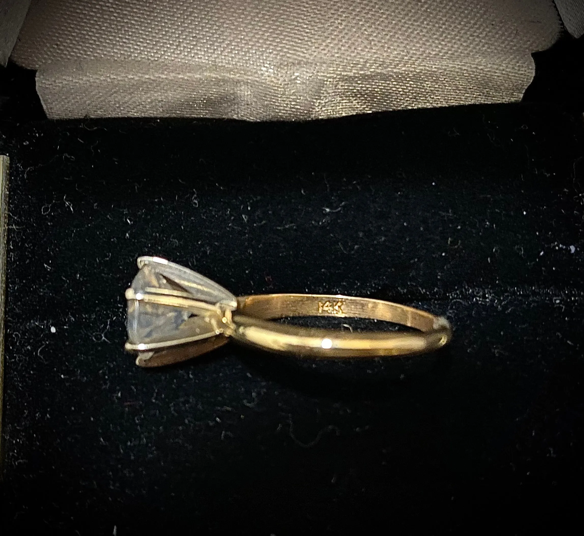 Beautiful Unique Solid Yellow Gold 3Ct. Diamond Solitaire Engagement Ring - $30K Appraisal Value w/ CoA! }