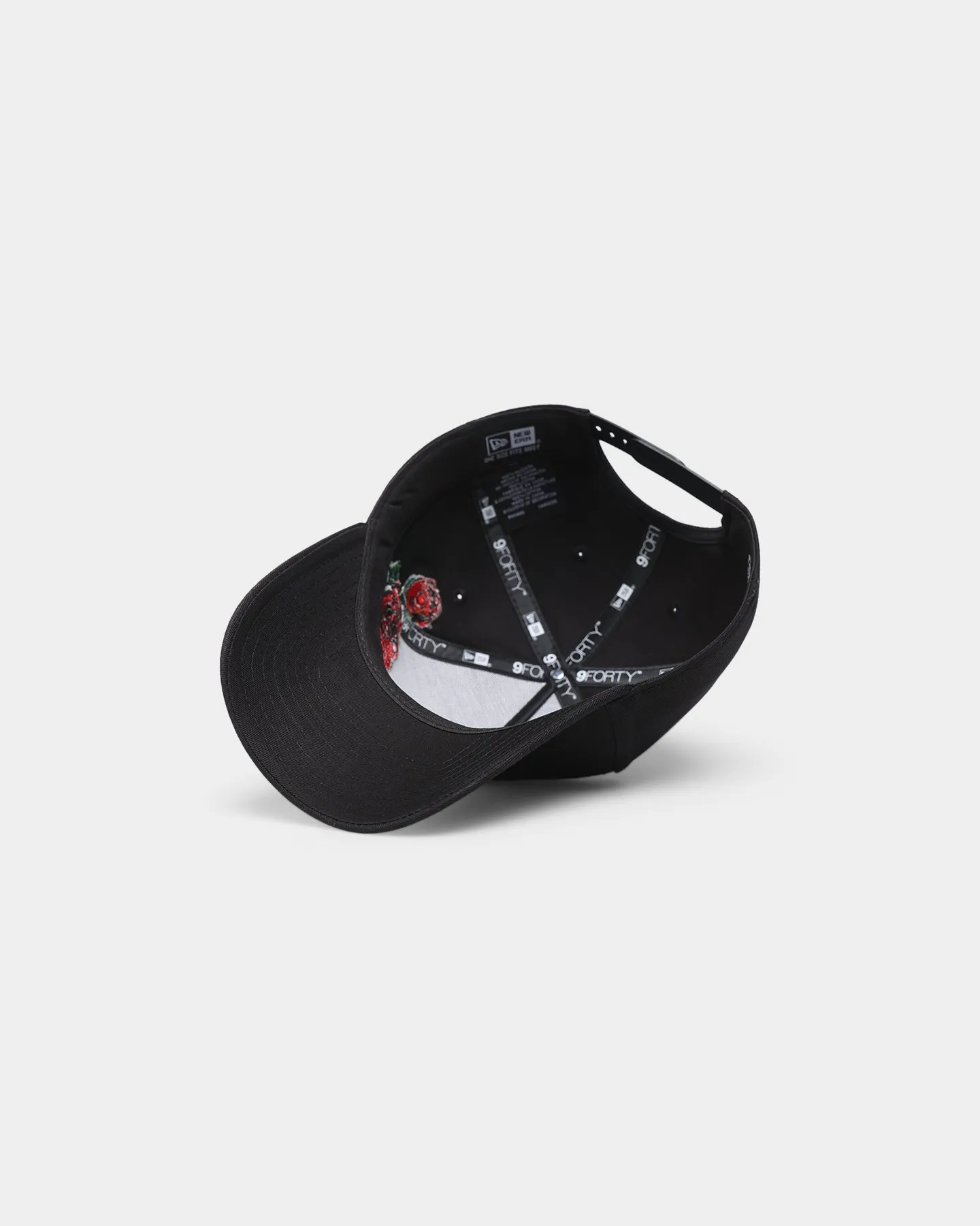 New Era Atlanta Braves 'Rose Emblem' 9FORTY A-Frame Snapback Black/Rose