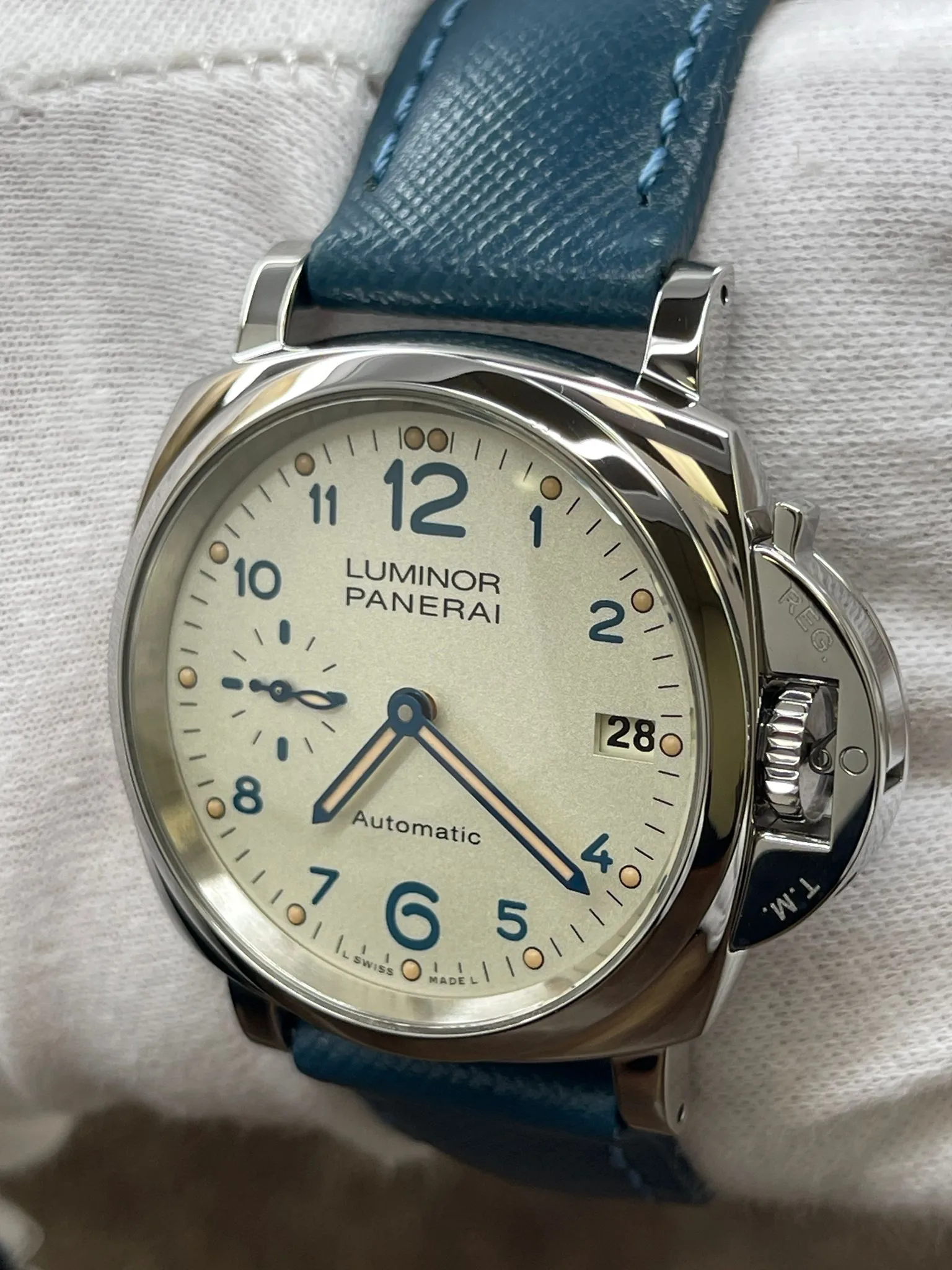 Panerai Luminor Due PAM00903 White Dial Automatic Watch