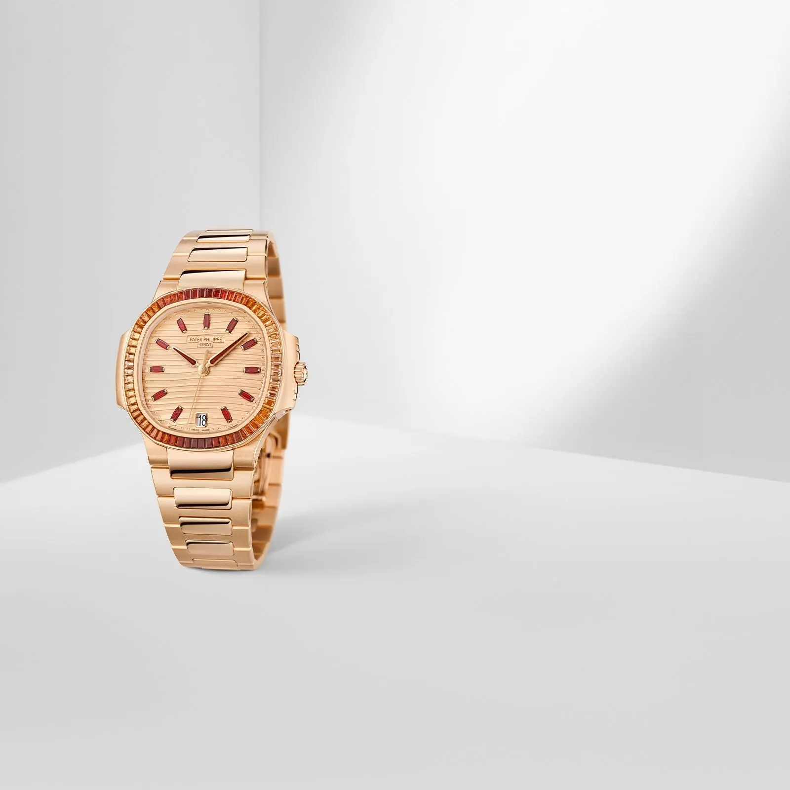 Patek Philippe Nautilus, Rose Gilt & Spessartite Dial 7118/1300R-001